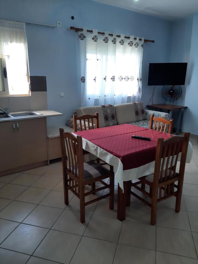 Rock Star-Pllakat Bed & Breakfast Sarande Ngoại thất bức ảnh