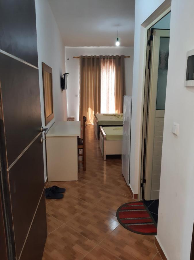 Rock Star-Pllakat Bed & Breakfast Sarande Ngoại thất bức ảnh