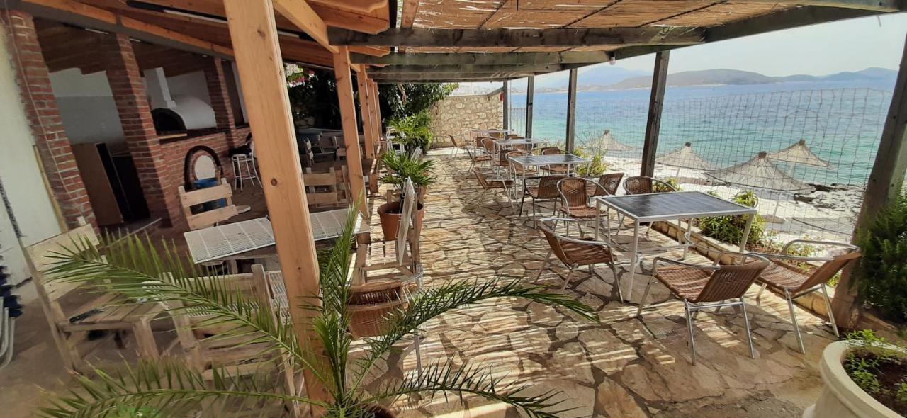 Rock Star-Pllakat Bed & Breakfast Sarande Ngoại thất bức ảnh